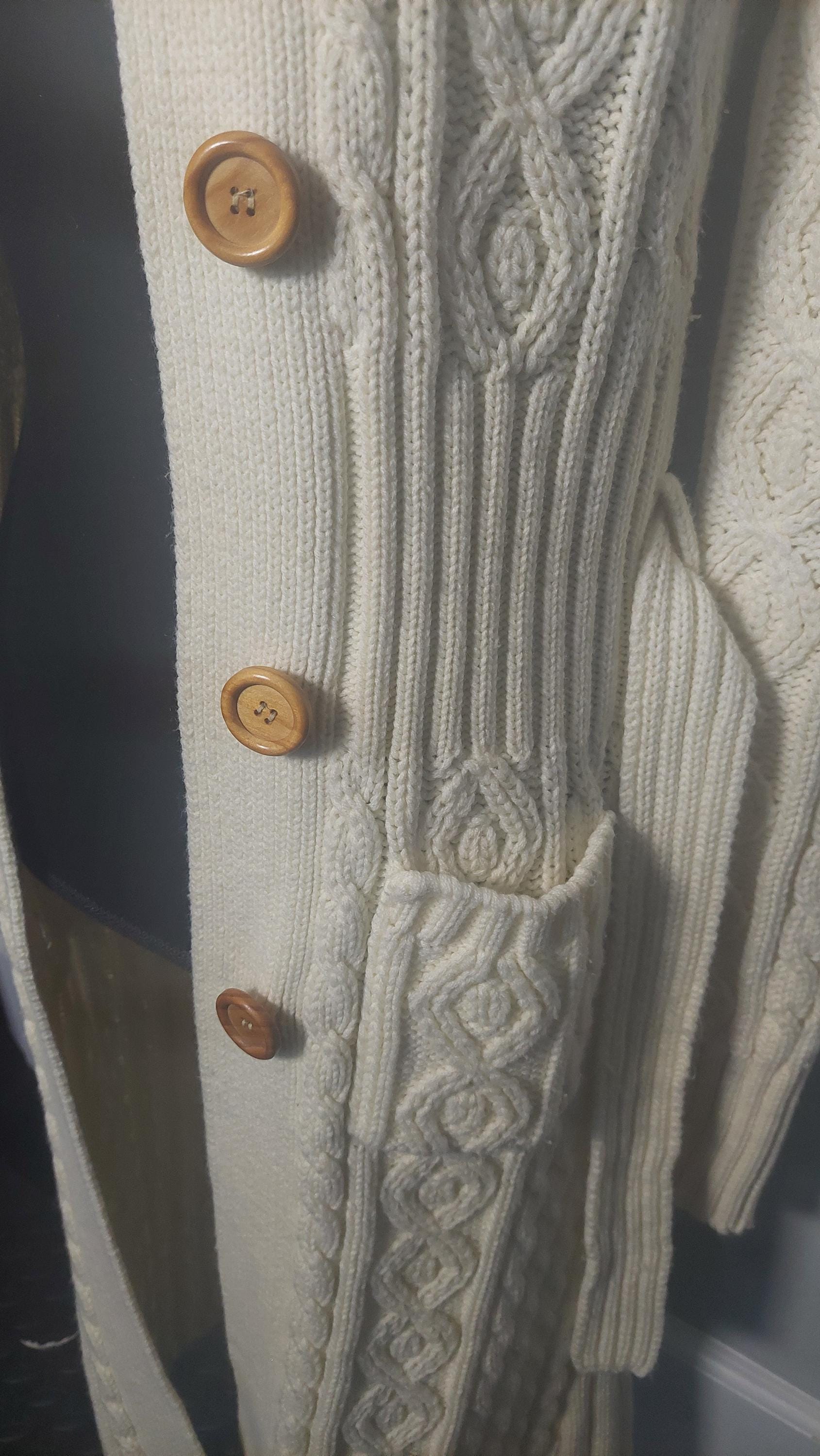 1970s Cream Cableknit Acrylic Versatile Duster with Wooden Buttons Made in Taiwan