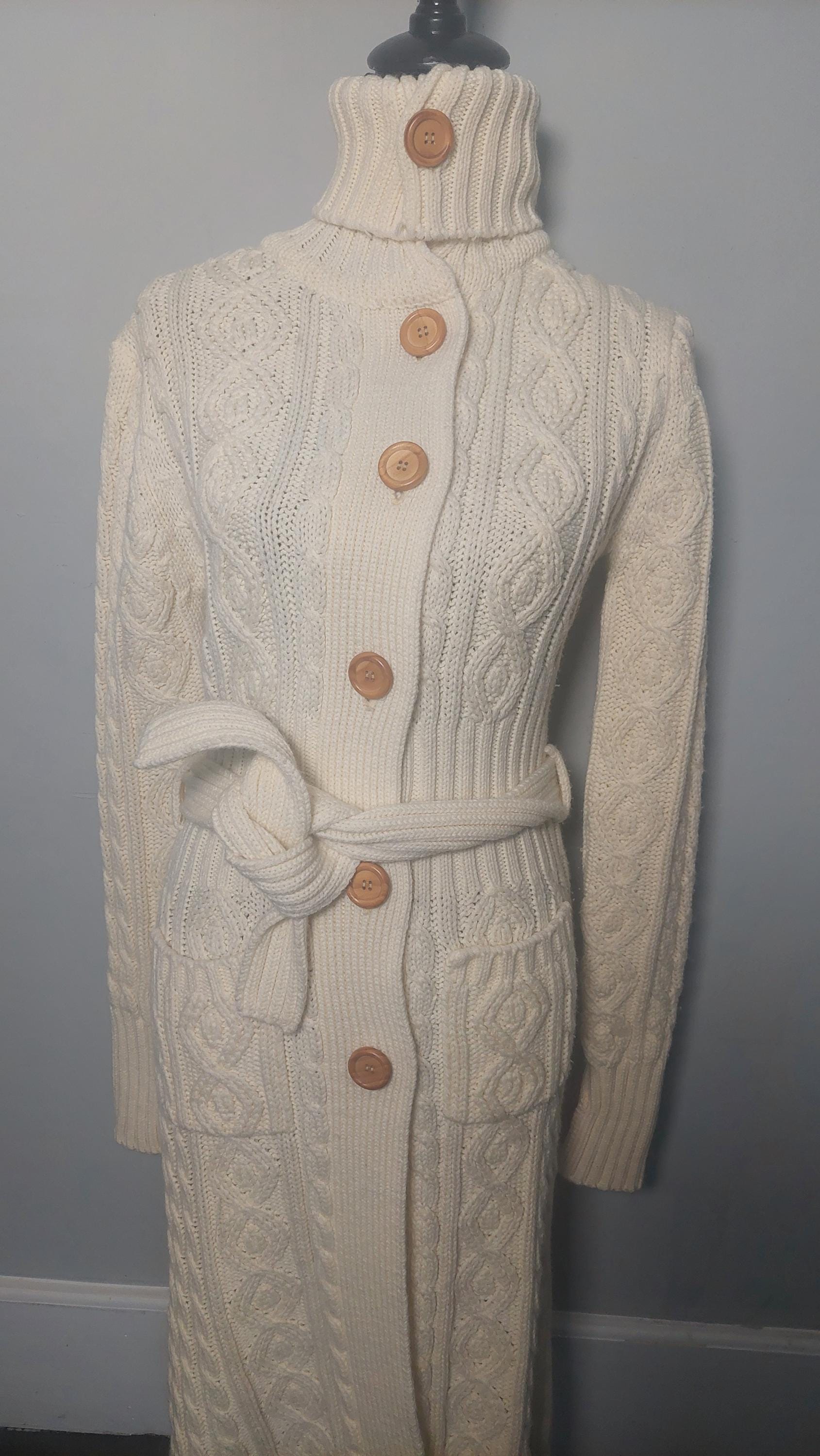 1970s Cream Cableknit Acrylic Versatile Duster with Wooden Buttons Made in Taiwan