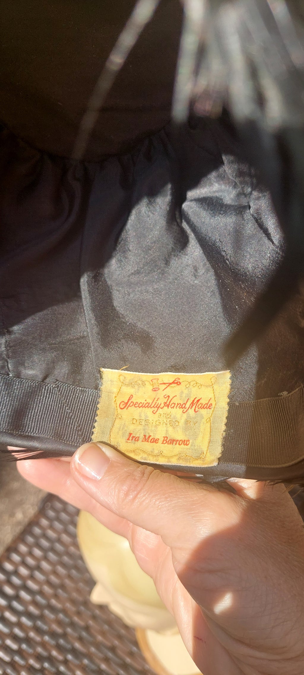 Vintage 1940s Authentic Pheasant Bird Green Iridescent Feather Fitted Style Hat