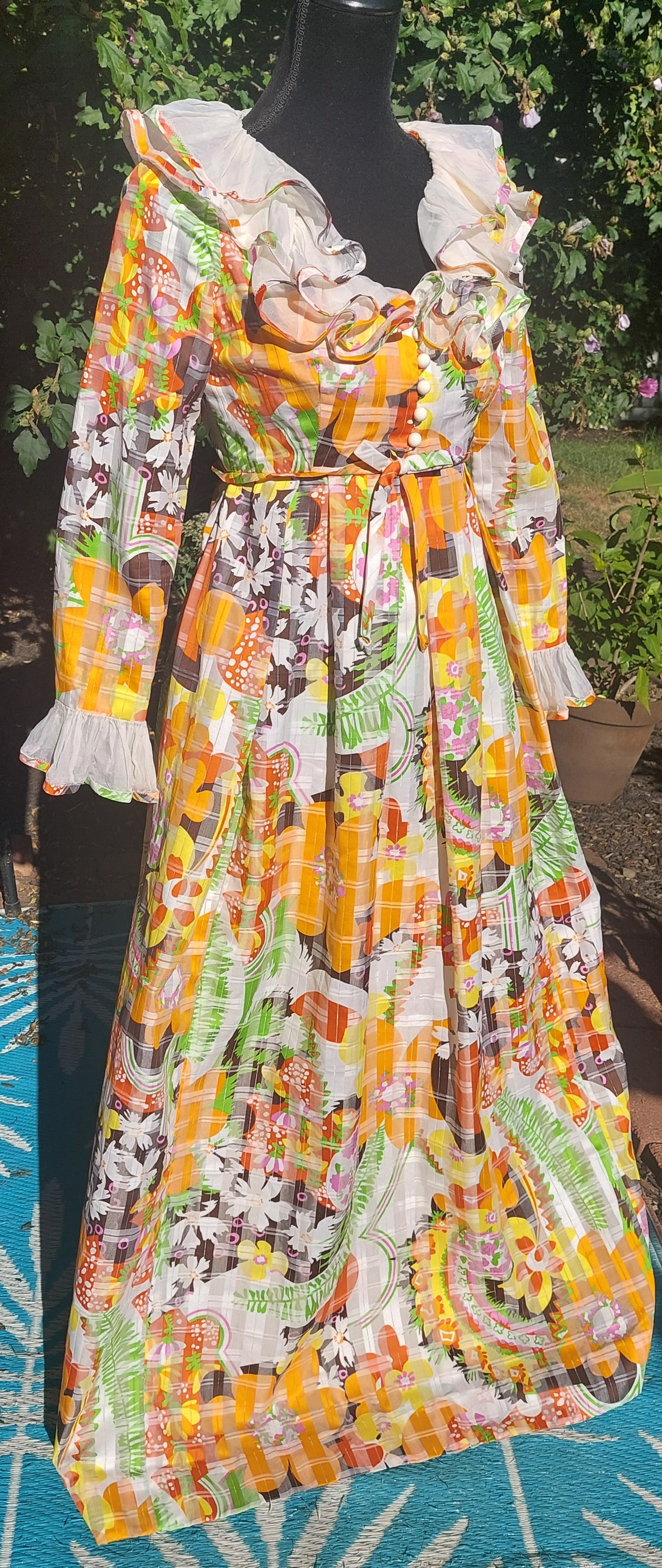 Vintage 1960s Psychedelic Flower Power Helen Rose Ruffled Bright Floral Couture