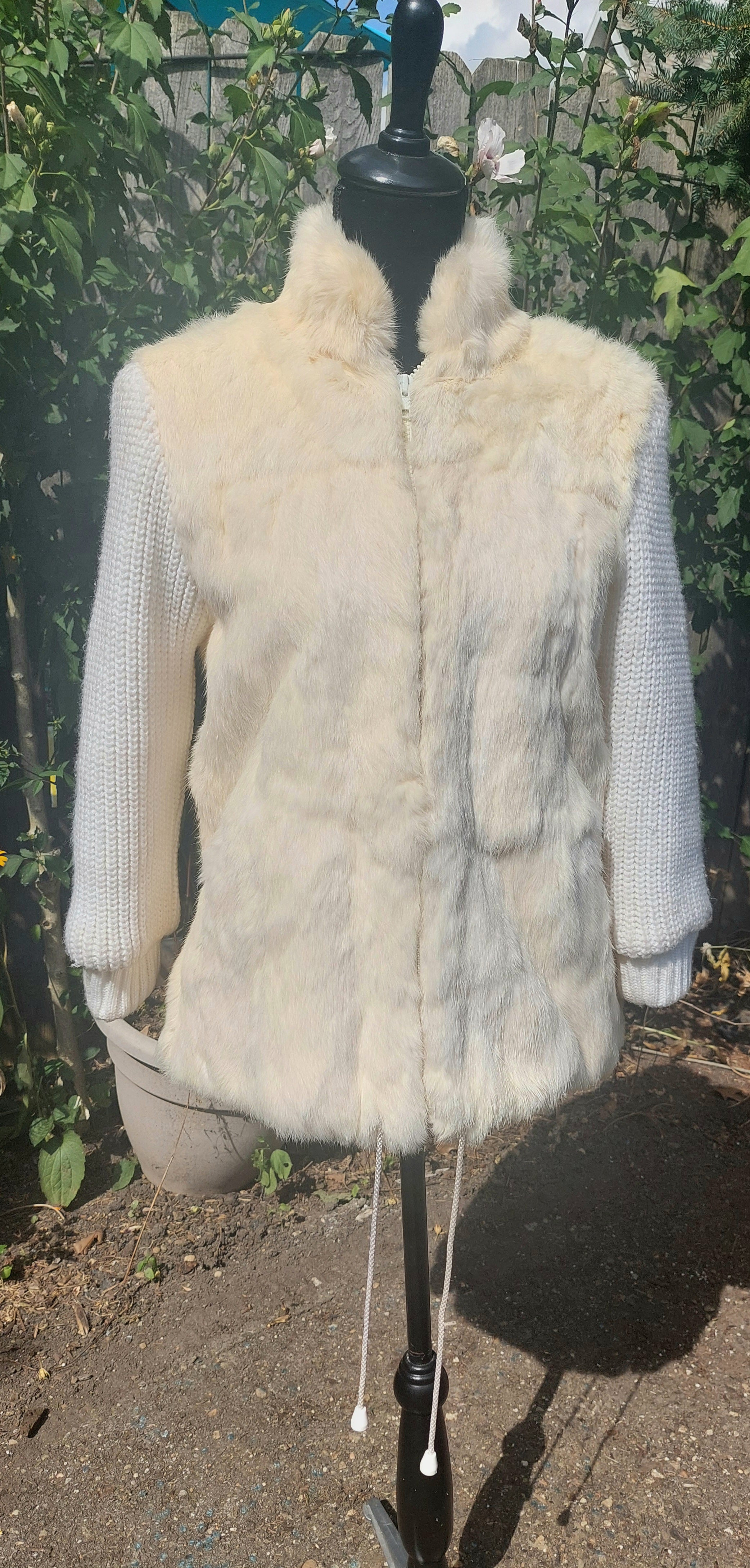 Vintage 1980s Off White Jordache Genuine Rabbit Fur Knit Sleeve Winter Jacket Co