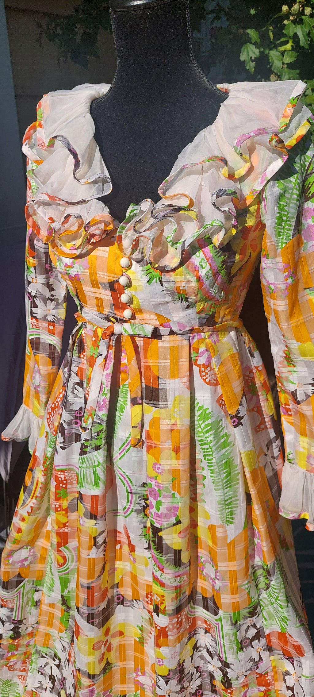 Vintage 1960s Psychedelic Flower Power Helen Rose Ruffled Bright Floral Couture