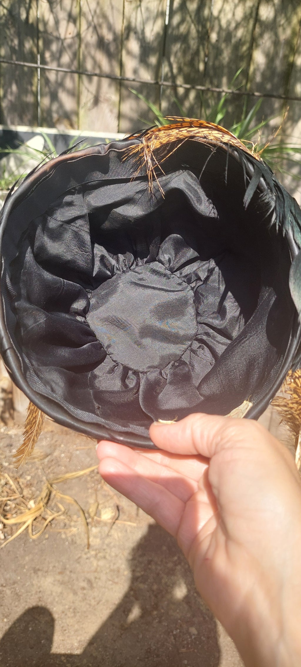 Vintage 1940s Authentic Pheasant Bird Green Iridescent Feather Fitted Style Hat