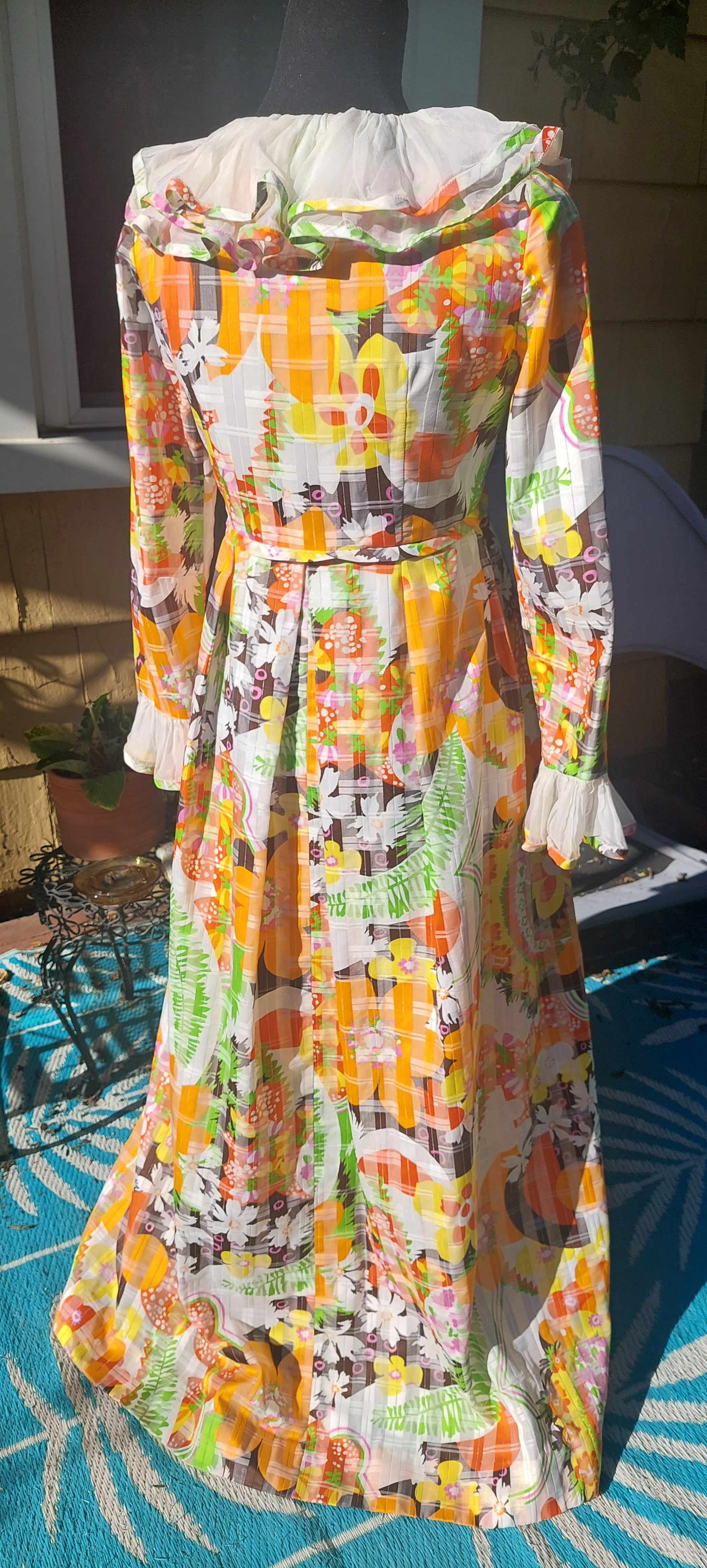 Vintage 1960s Psychedelic Flower Power Helen Rose Ruffled Bright Floral Couture